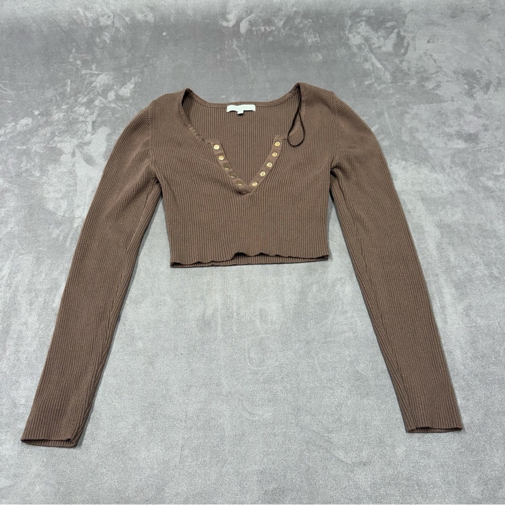 Love tree Cropped Ribbed V-Neck Long Sleeve Top in Brown blouse shirt women’s L